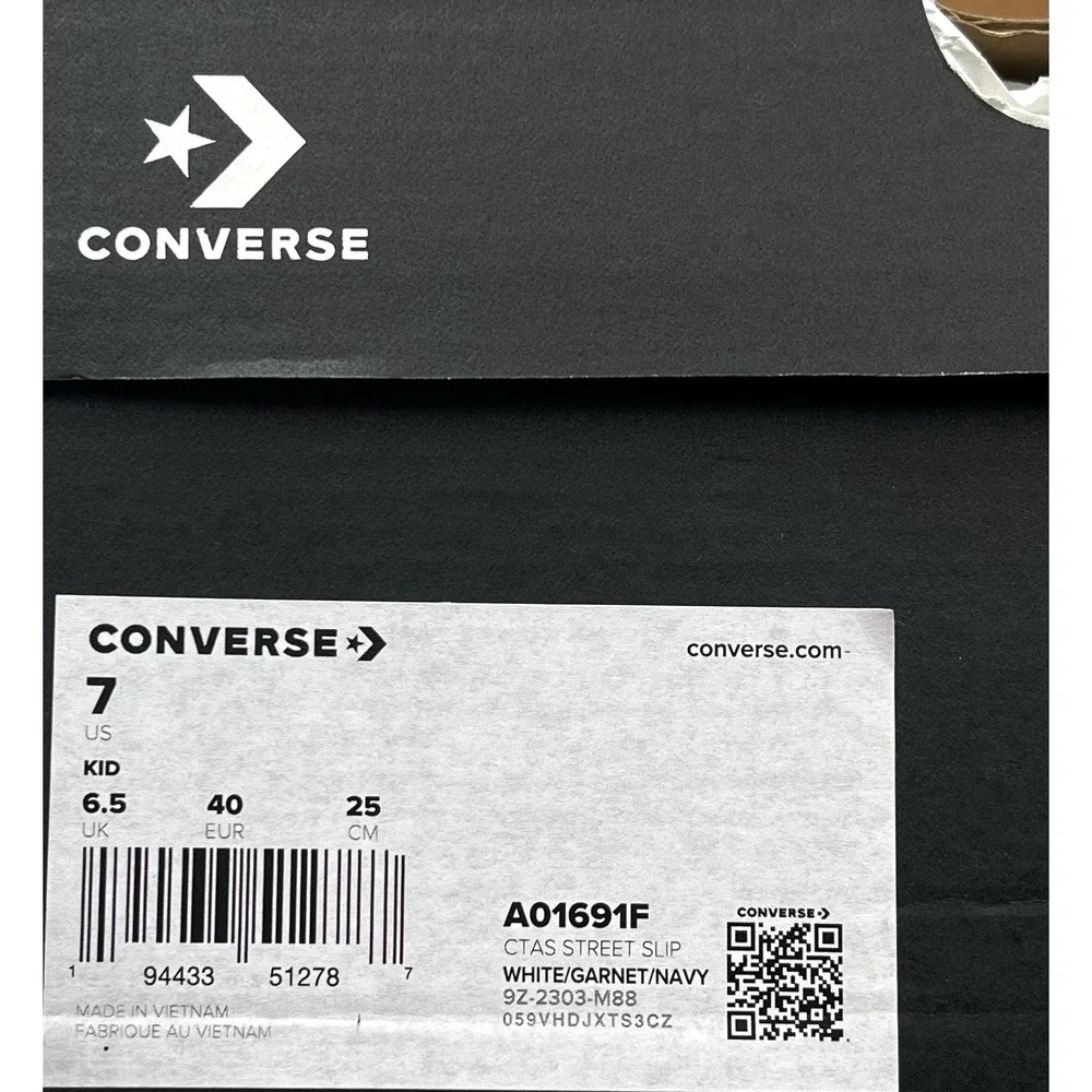 Converse Chuck Taylor All Star Street Youth Girls Boys Canvas Sneaker Sz 7 White